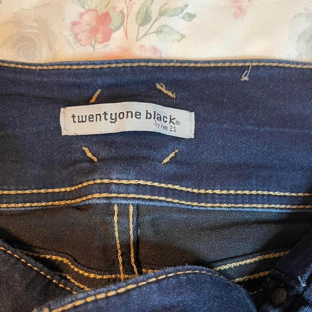 Twenty One Black by‎ Rue 21 Women's Jeans Size 5/6R Dark Blue Skinny Stretch - Picture 3 of 5
